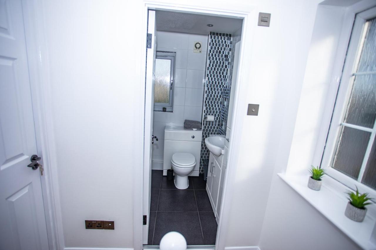 Hotel La Vida In Casa à Thamesmead  Extérieur photo